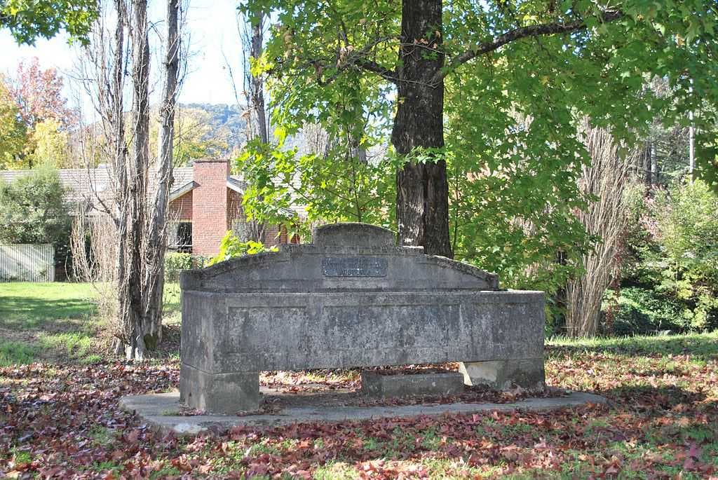Bills horse trough