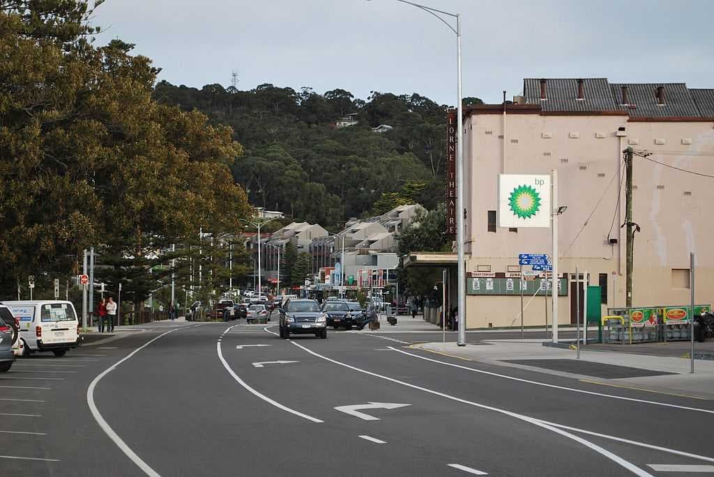 Mountjoy Parade, part of the Great Ocean Road and the main street of Lorne. The Lorne Theatre can be seen on the right hand side of the street.