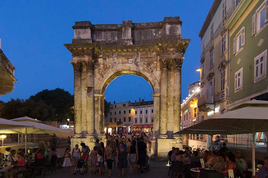 Pula travel image