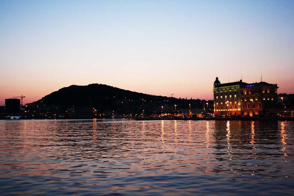 Split travel image