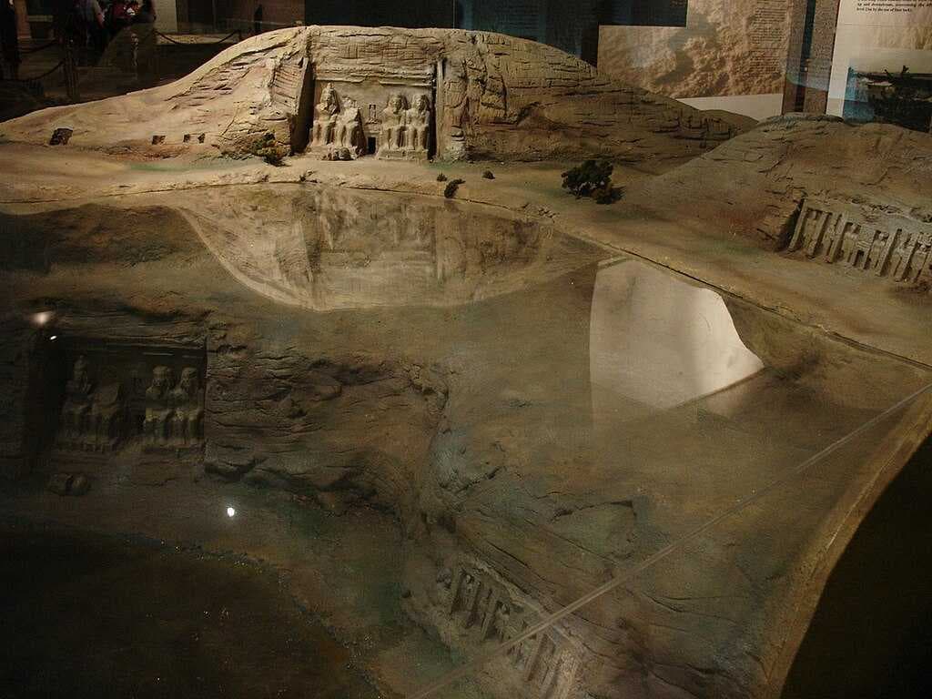 A scale model showing the original and current location of the temple (with respect to the water level) at the Nubian Museum, in Aswan.
