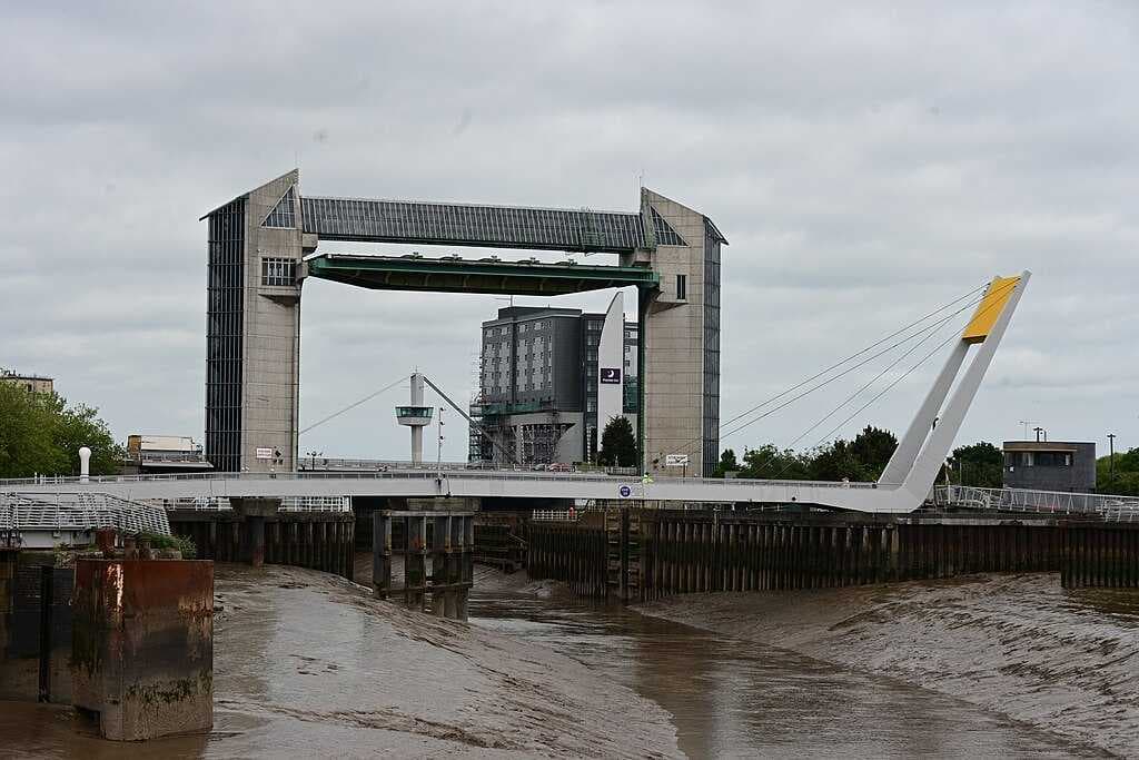 The River Hull tidal barrier and the Millennium Bridge