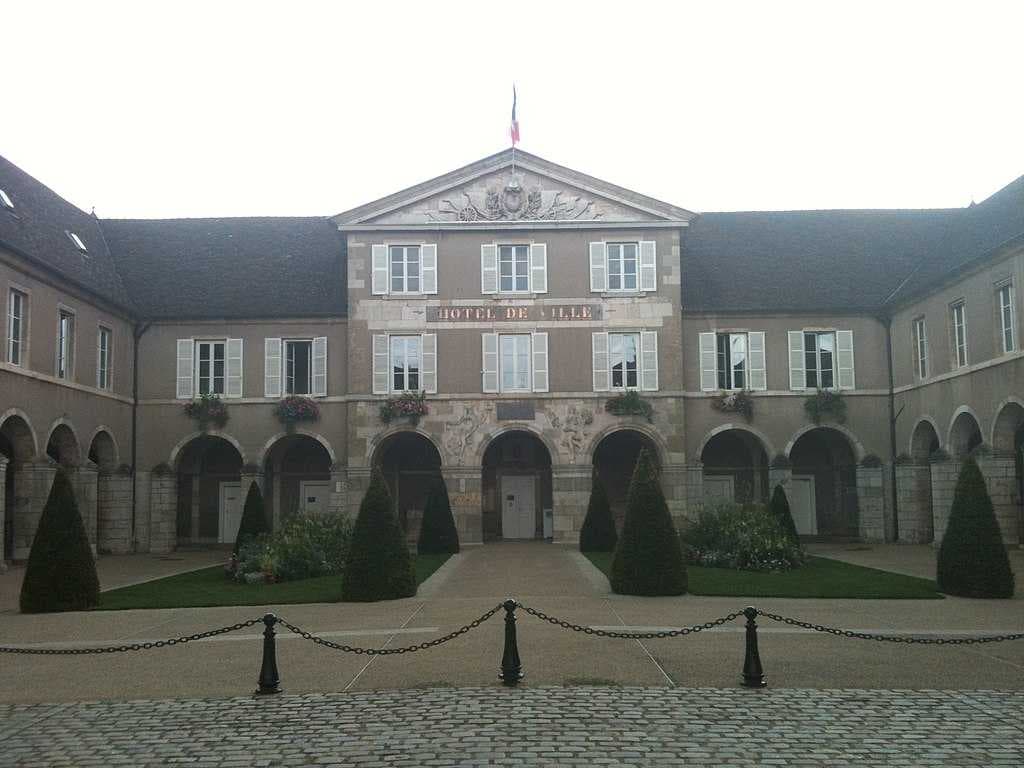 Beaune travel image