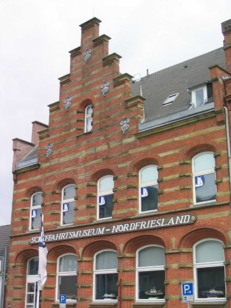 Shipping museum