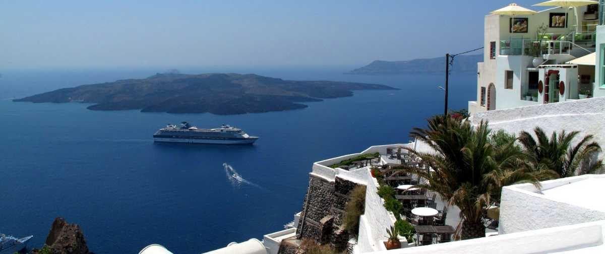Volcanic Islands Cruise in Oia
