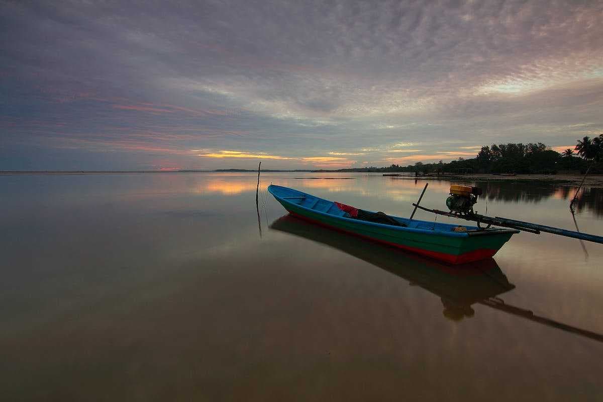 Boating at Kasarkod Beach