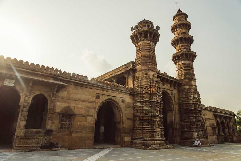 Jhutla Mandir - Dedicated to 15th Jain Thirthankara