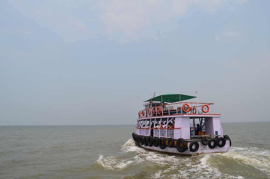 Ferry service between Mandwa and Gateway of India, Mumbai. They run at a frequency of an hour throughout the year from morning 6 to evening 6, except during monsoon.