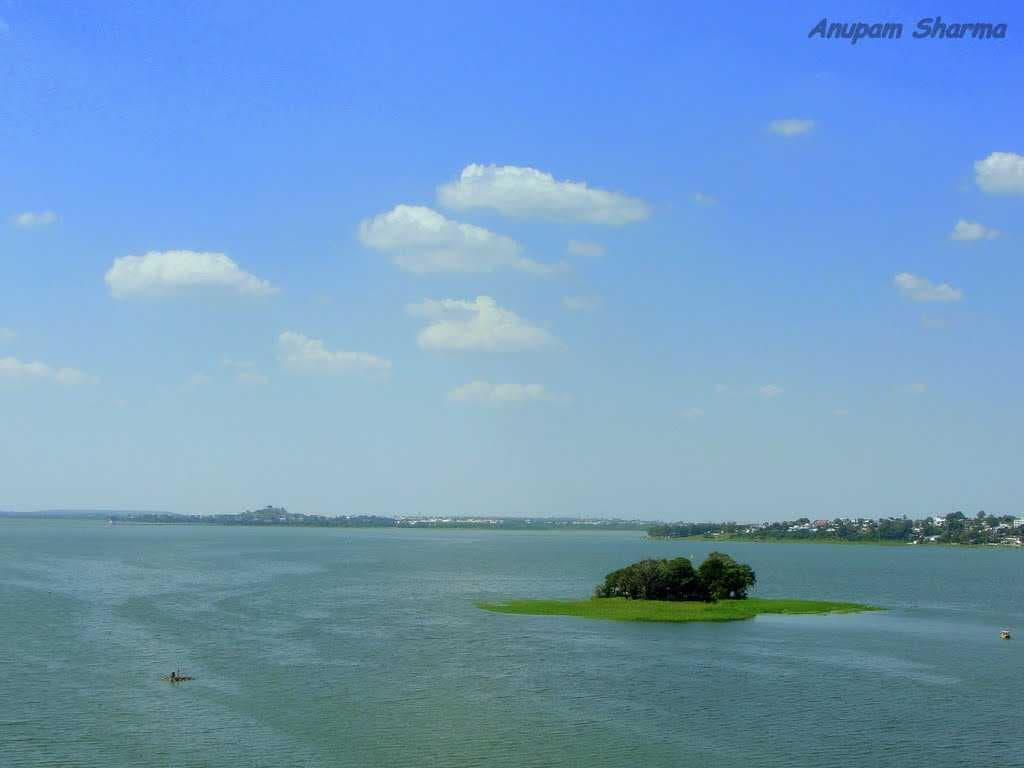 Upper lake