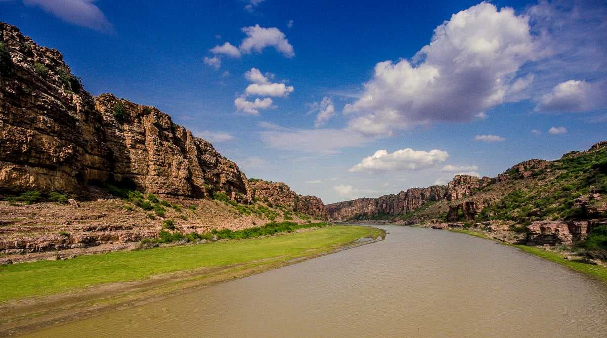 Pennar River through Gandikota Gorge