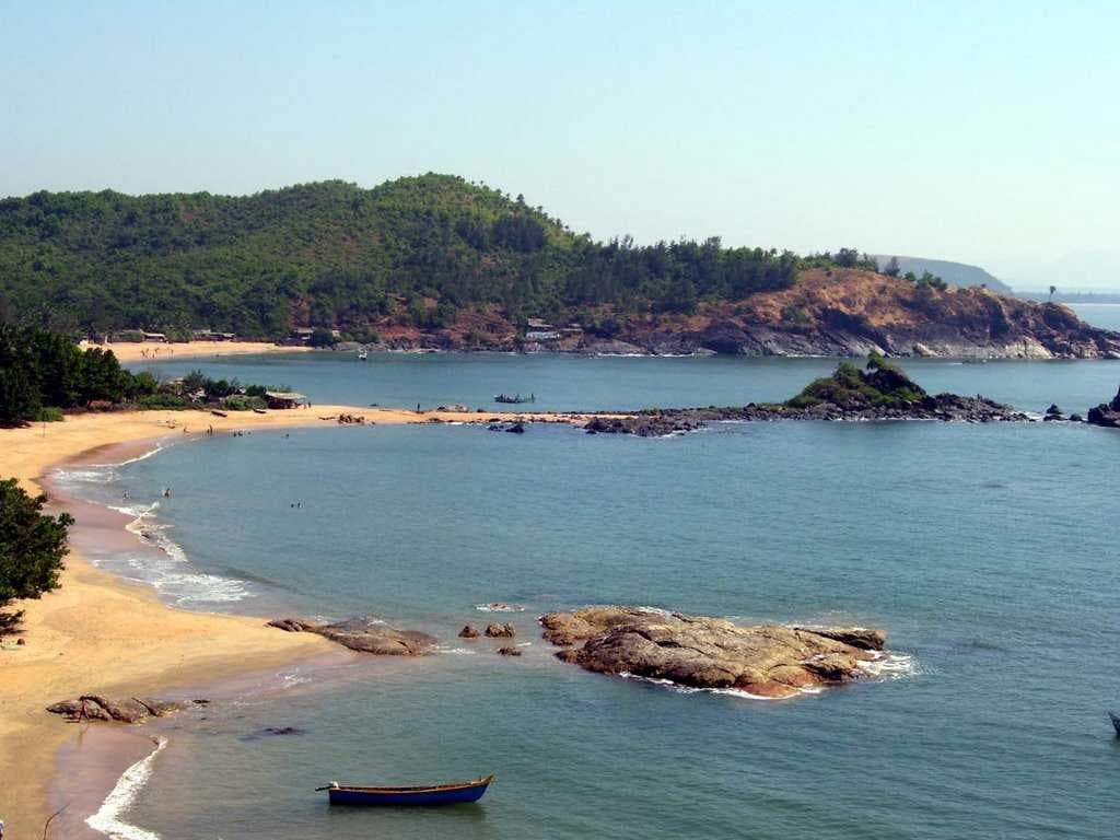 Om Beach - Sand and Rock beach that attracts tourists of all kinds