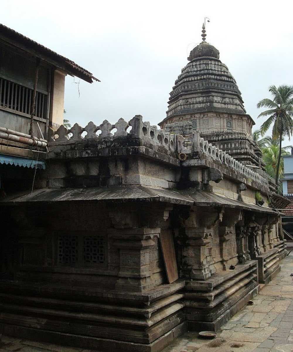 Interior view of Mahabaleshwara Temple