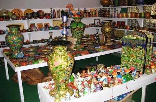 Articrafts Shopping in Gulmarg