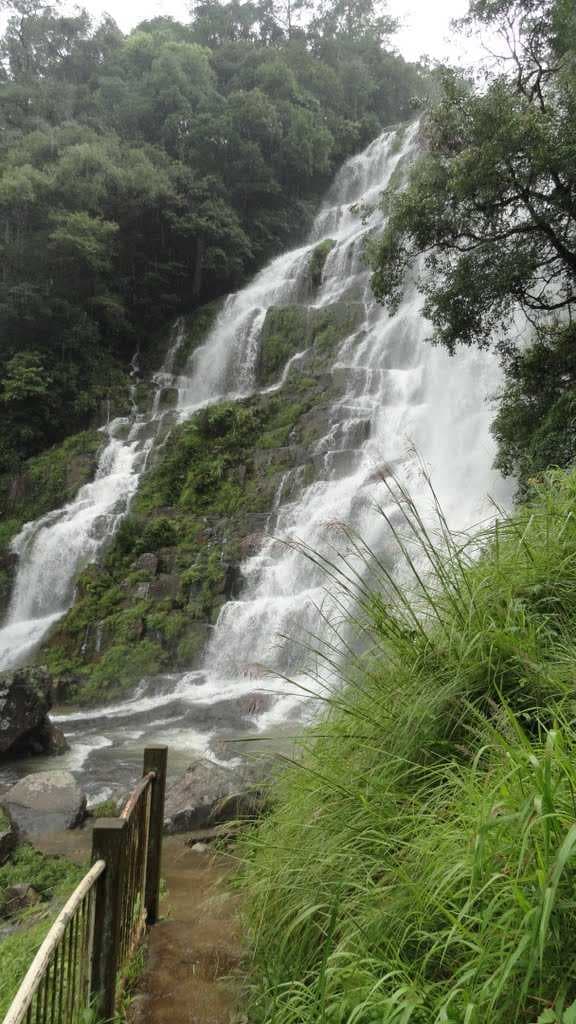 Tryshi Falls