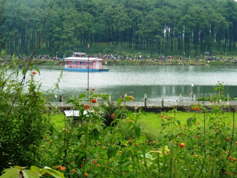 Thadlaskein Lake