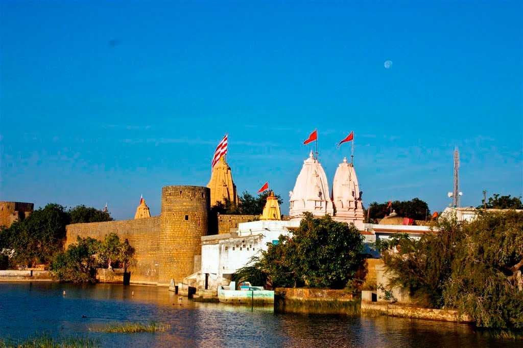 Narayan Sarovar Sanctuary