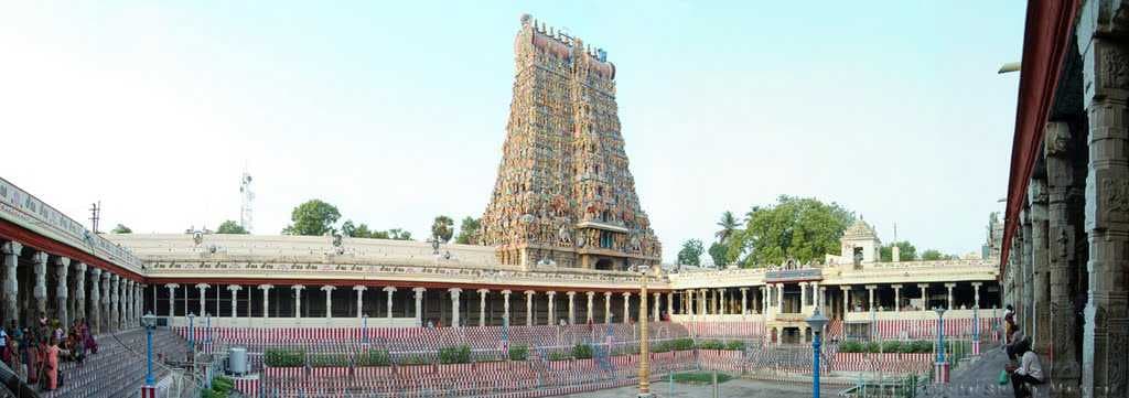 Meenakshi Amman Kovil - One of the Most Famous Temple in South India
