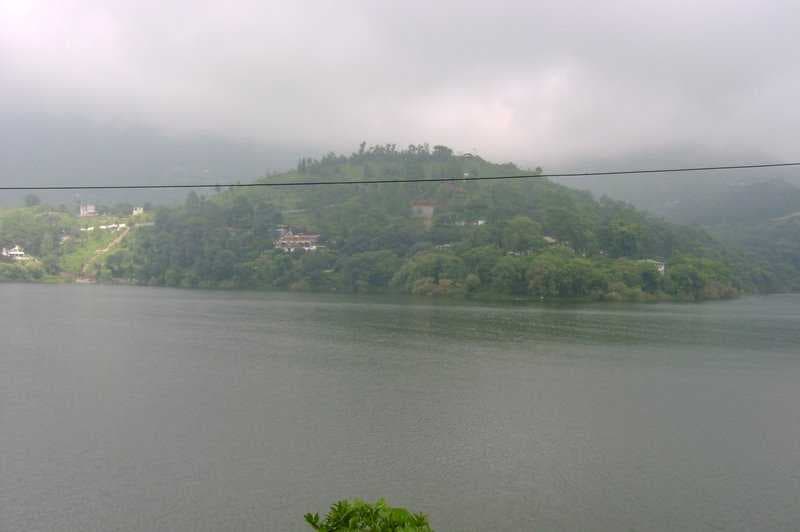 Lake Naukuchiatal
