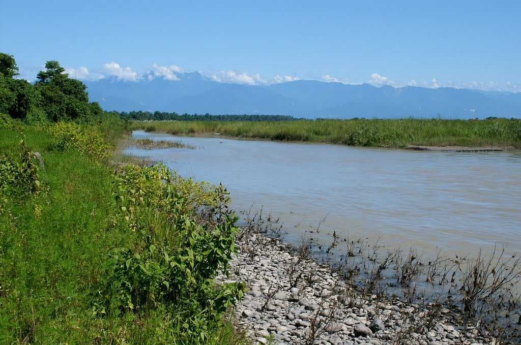 Siang river near Pasighat - http://emilie.cremin.free.fr