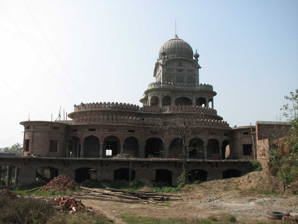 Gurudwara Shri Patshahi Nauvin Qila Bahadurgarh - Situated inside the Qila Fort. Patiala