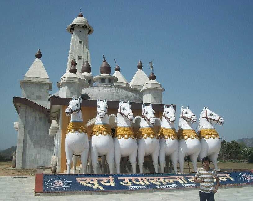 Sun Temple - Situated on the Tata Road, the sun temple is major Highlight in Ranchi