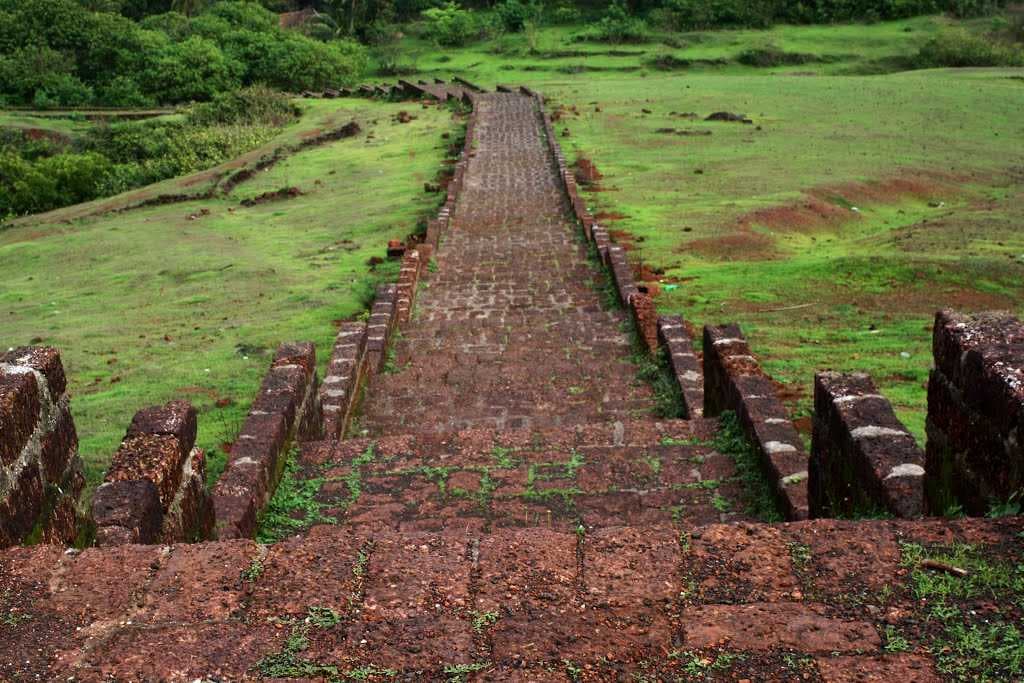 Ratnadurg fort