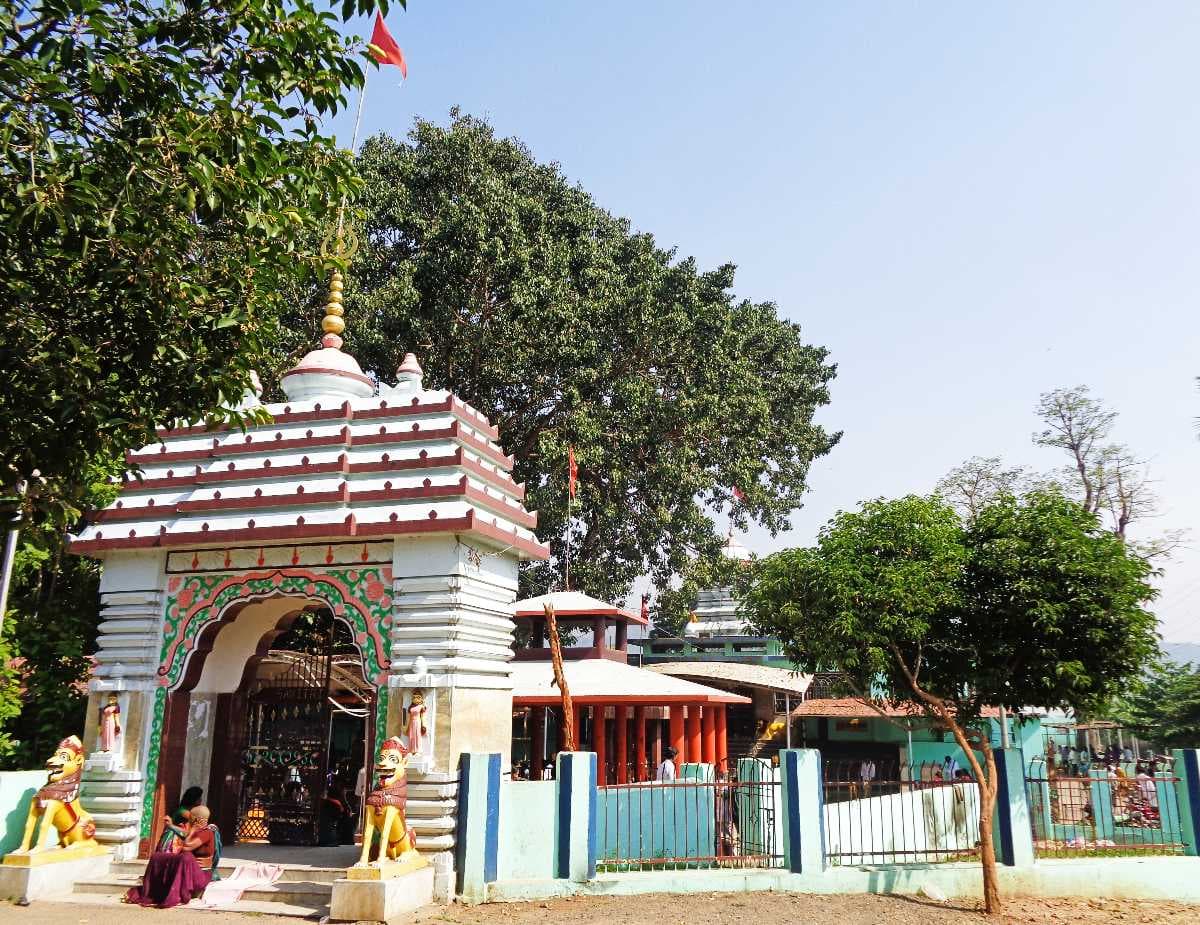 Maa Majihighariani Temple Entrance