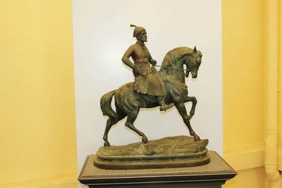 Chhatrapati Shivaji Bronze Statue in Bhavani Museum, Anudh