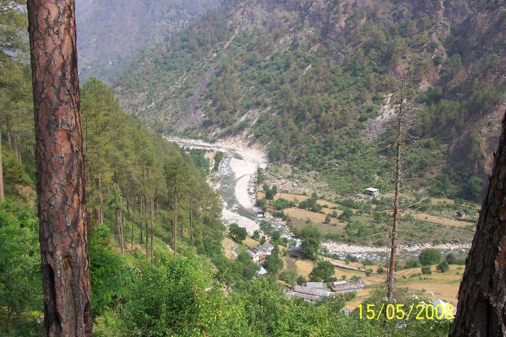 Tirthan Valley
