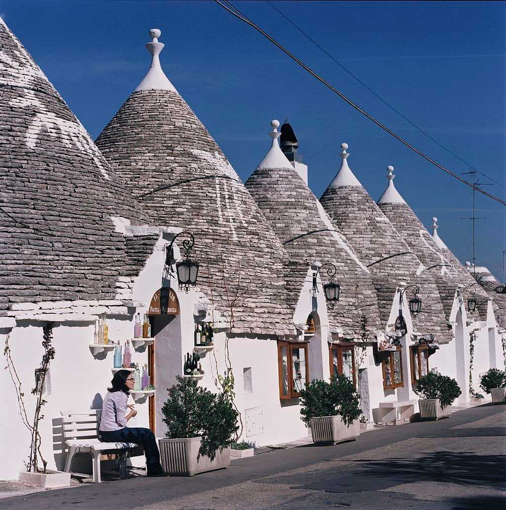 A row of trulli