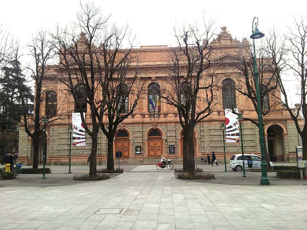 Gaetano Donizetti Theater
