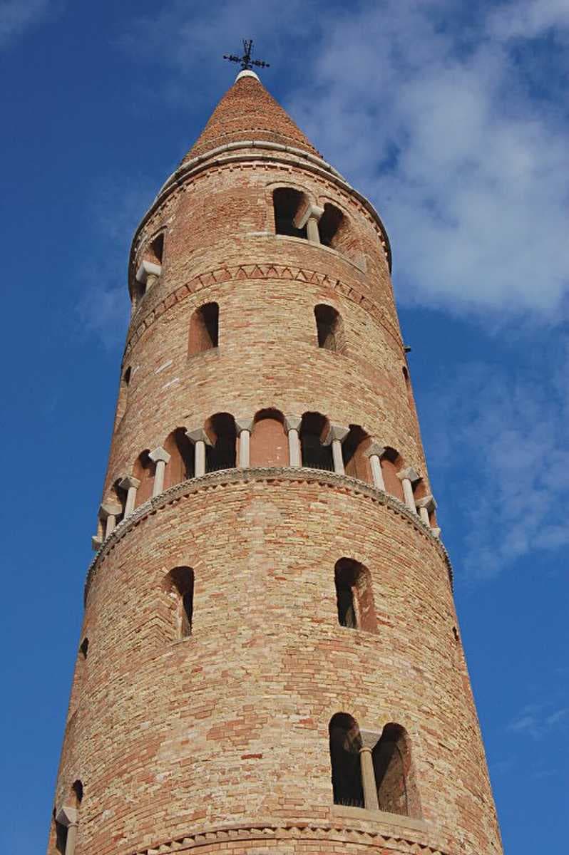The cylindrical bell tower of the cathedral.