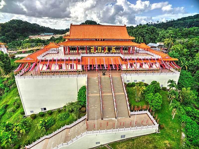 Aerial view of Puu Jih Shih Temple