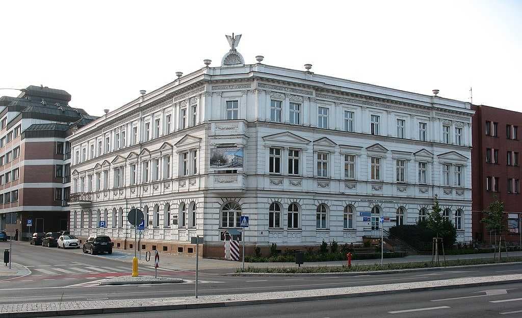 Headquarters of various Polish organizations in the interbellum