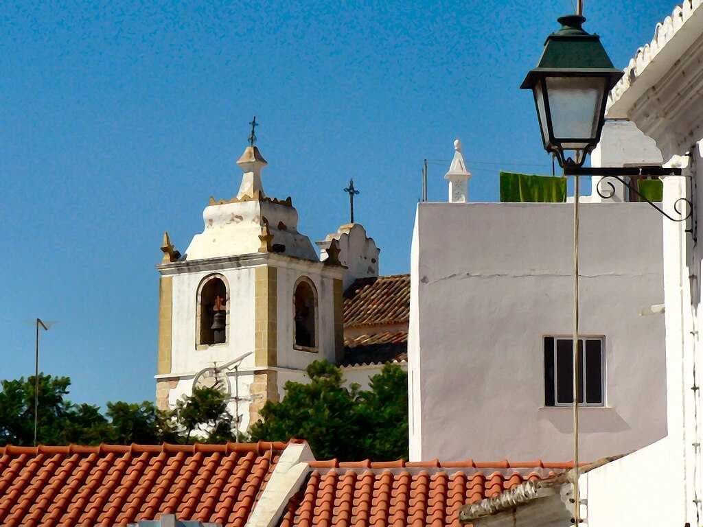 The Facho Tower and Matriz Church, medieval symbols of Alvor's history