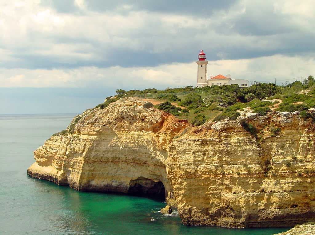 Lighthouse of Alfanzina (Carvoeiro).