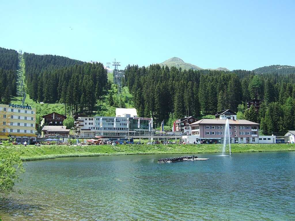 The railway station and cable car, by the Obersee