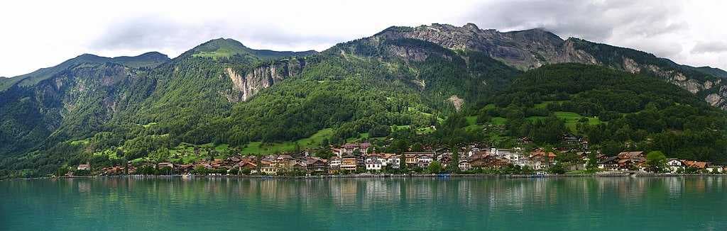 A view of Brienz from Lake Brienz