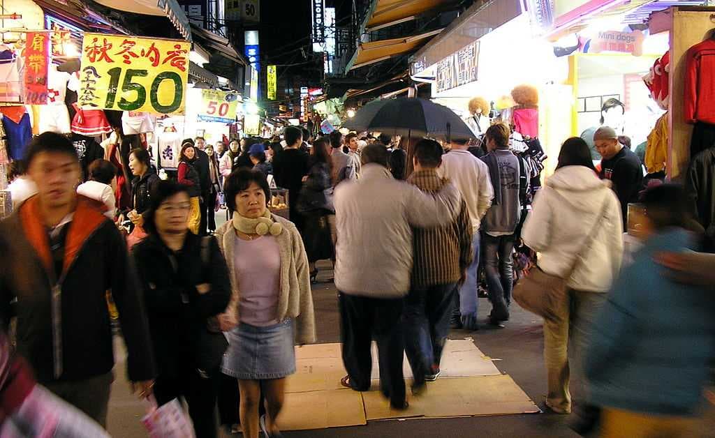 Crowd in the Shilin Night Market