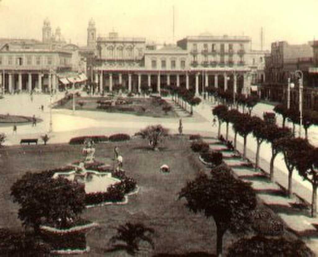 Plaza Independencia around 1900.