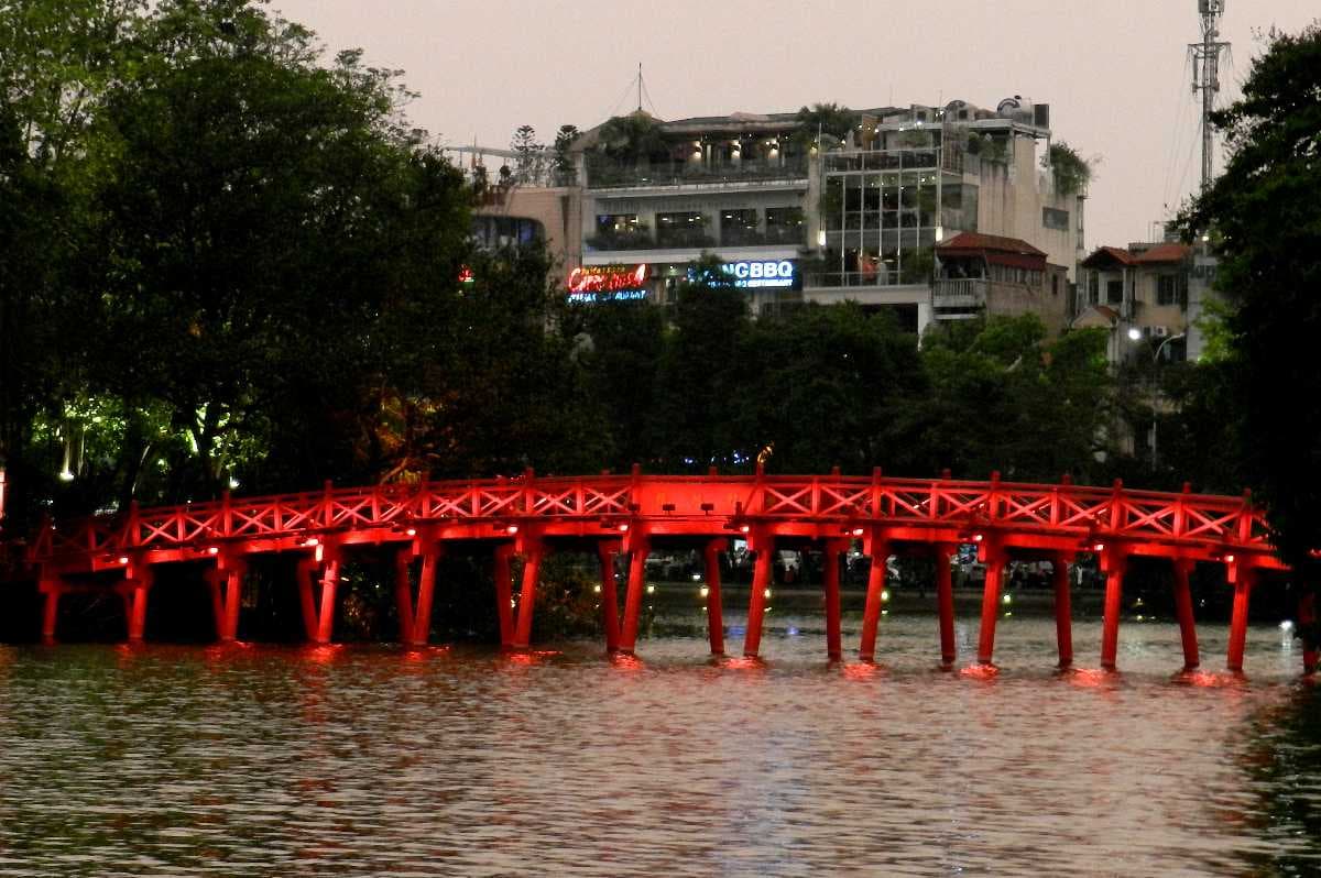 Hoan Kiem Lake, Hanoi