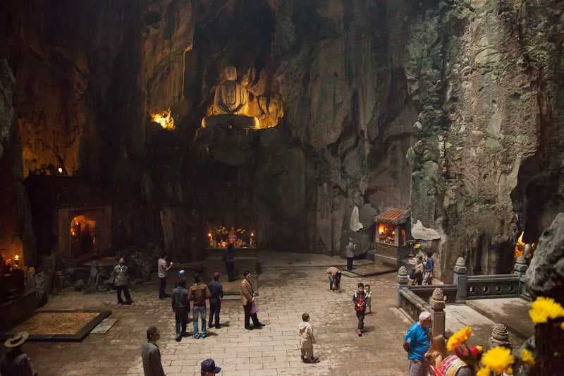 Hoa Nghiem Cave in Da Nang