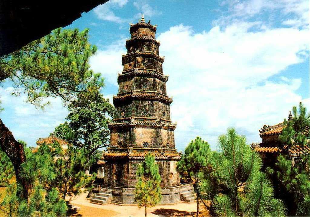 Chua Phuoc Duyen - Buddhist Temple in Hue