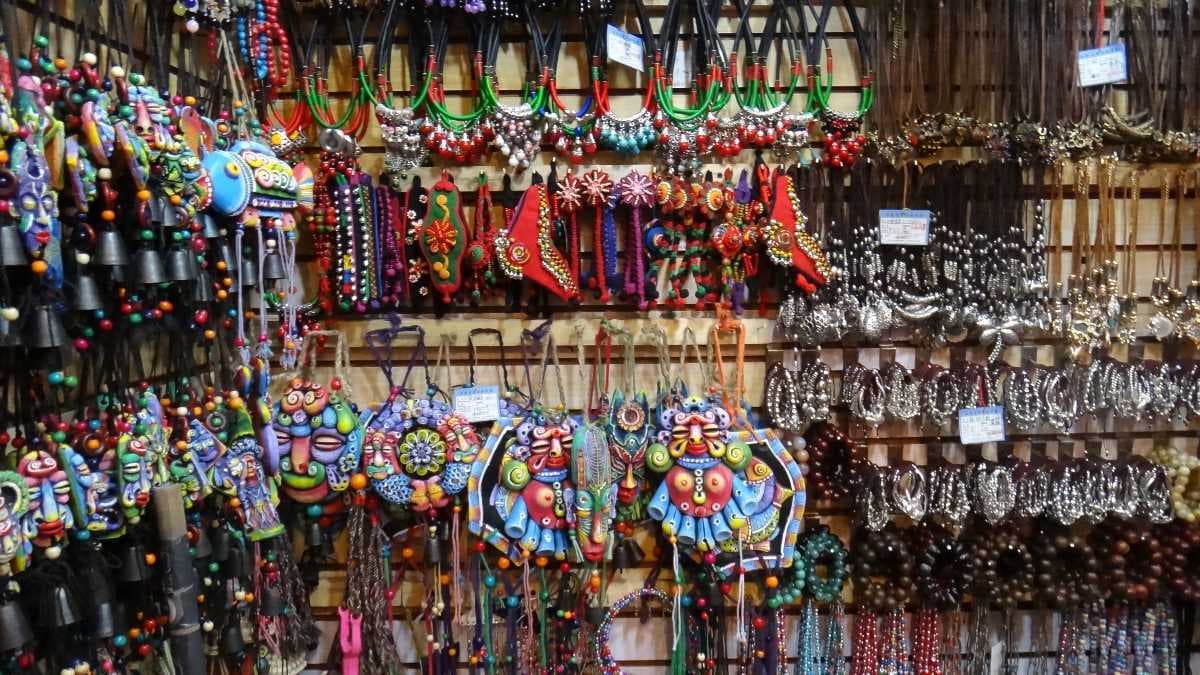 Beautiful Handicrafts Shopping in Kon Tum City