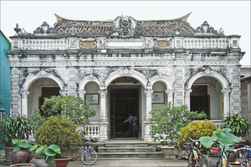 Entrance of Huynh Thuy Le Ancient House