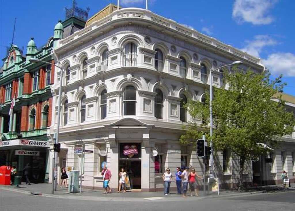 Heritage Bank of NSW, corner of St John and Brisbane Streets