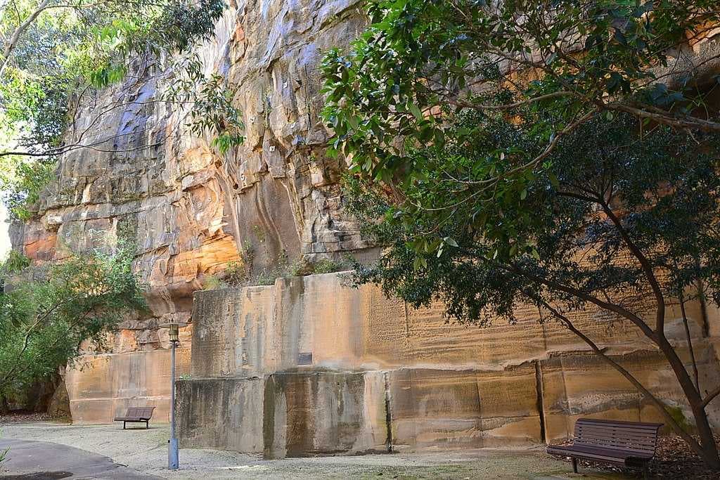 Almost all of the exposed rocks around Sydney are sandstone.