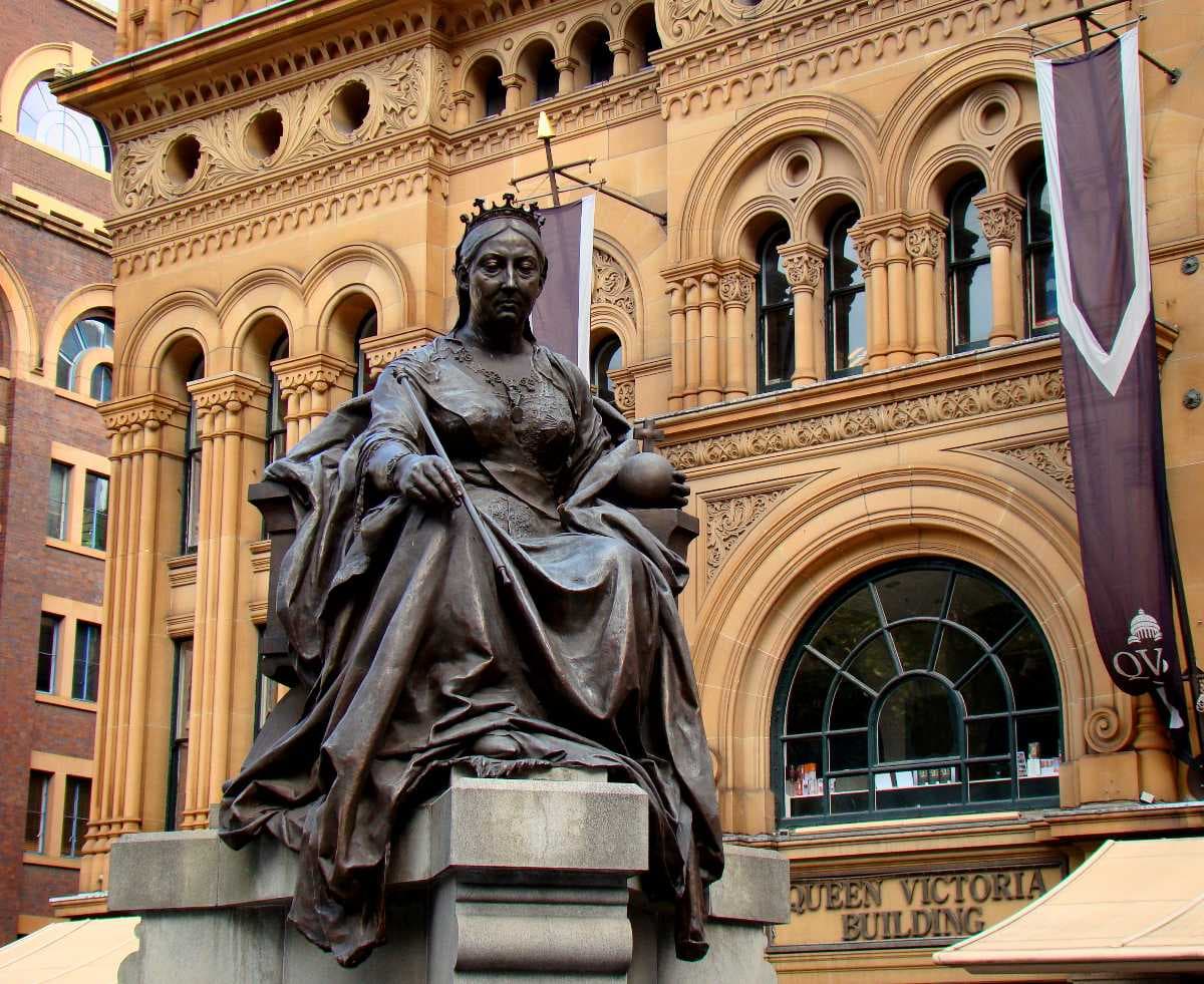 Queen Victoria Statue at Queen Victoria Building