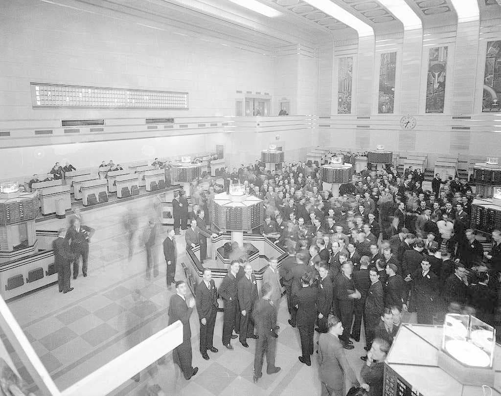 By 1934 the Toronto Stock Exchange emerged as the countrys largest stock exchange.