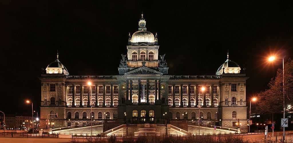 Old facade of the main building of the National Museum at night in 2006.